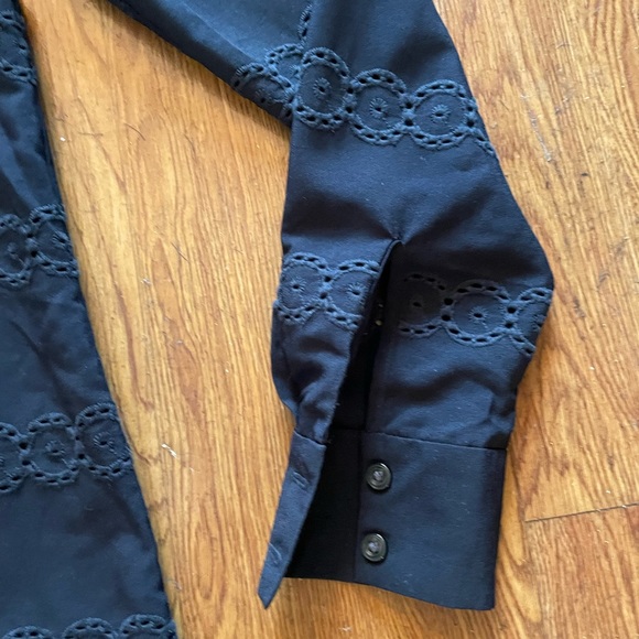 Ann Taylor button down shirt with eyelet details - Picture 4 of 9
